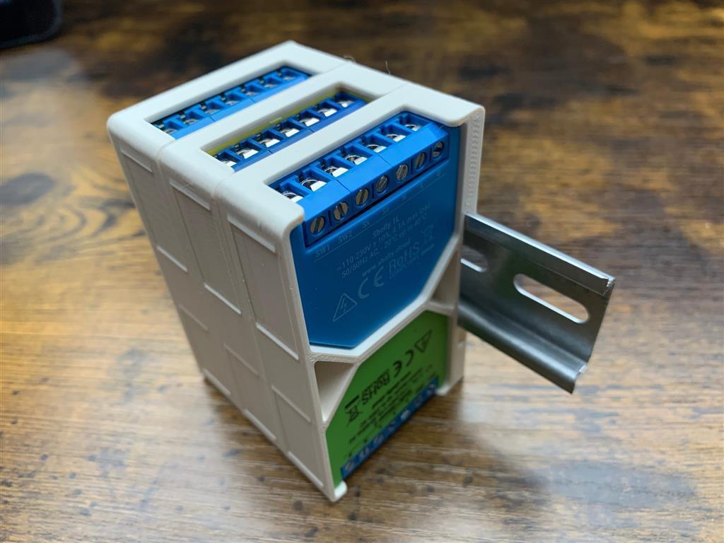 Shelly Hutschienenhalter DUO Shelly i3 + 2 Wago-Halter und 10 Klemmen