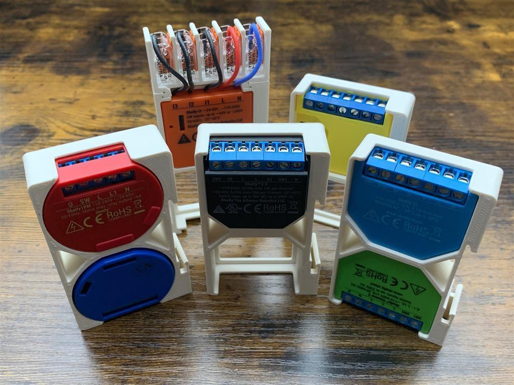 Shelly Hutschienenhalter DUO Shelly i3 + 2 Wago-Halter und 10 Klemmen